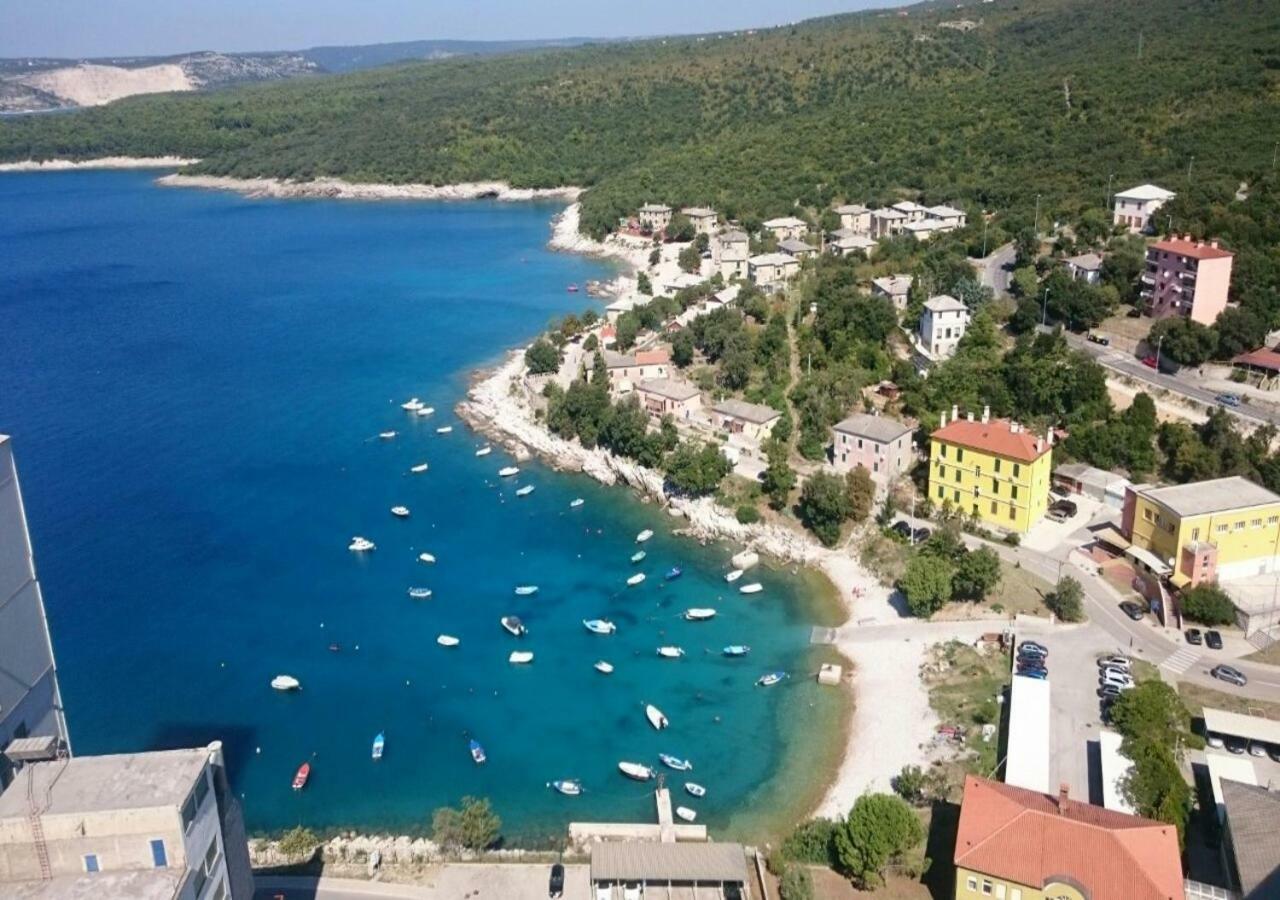 Apartment Dobric Koromačno Exterior foto